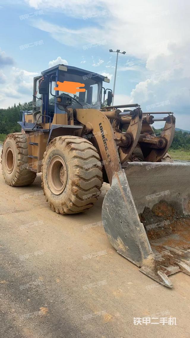 駕駛室操作臺(tái)（整機(jī)外觀及大件）