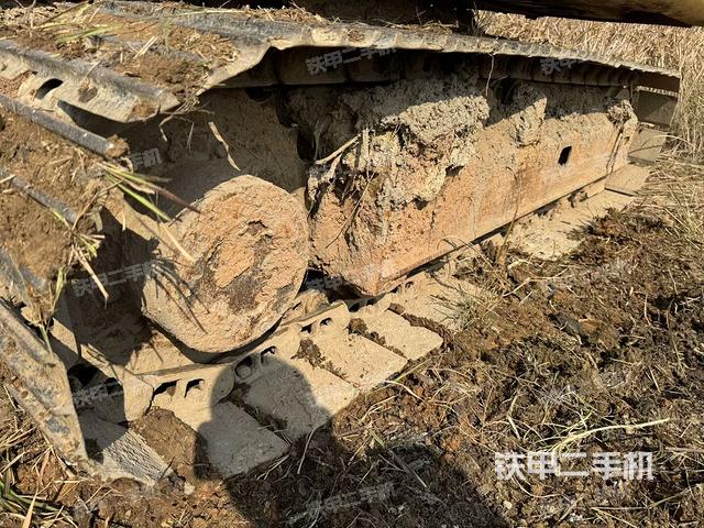 單側(cè)履帶整體(整機外觀) 單側(cè)履帶整體(整機外觀)
