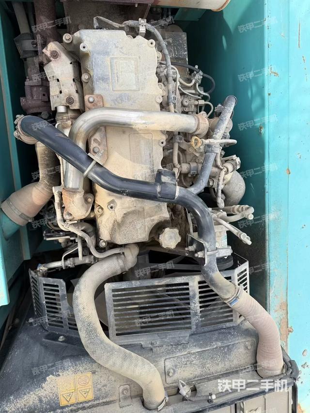 中央回轉(zhuǎn)接頭特寫（上車部件）