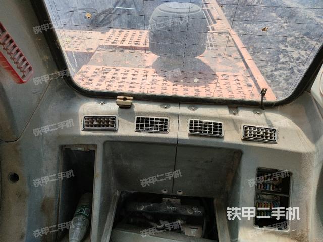 座椅后部(駕駛室部分) 座椅后部(駕駛室部分)