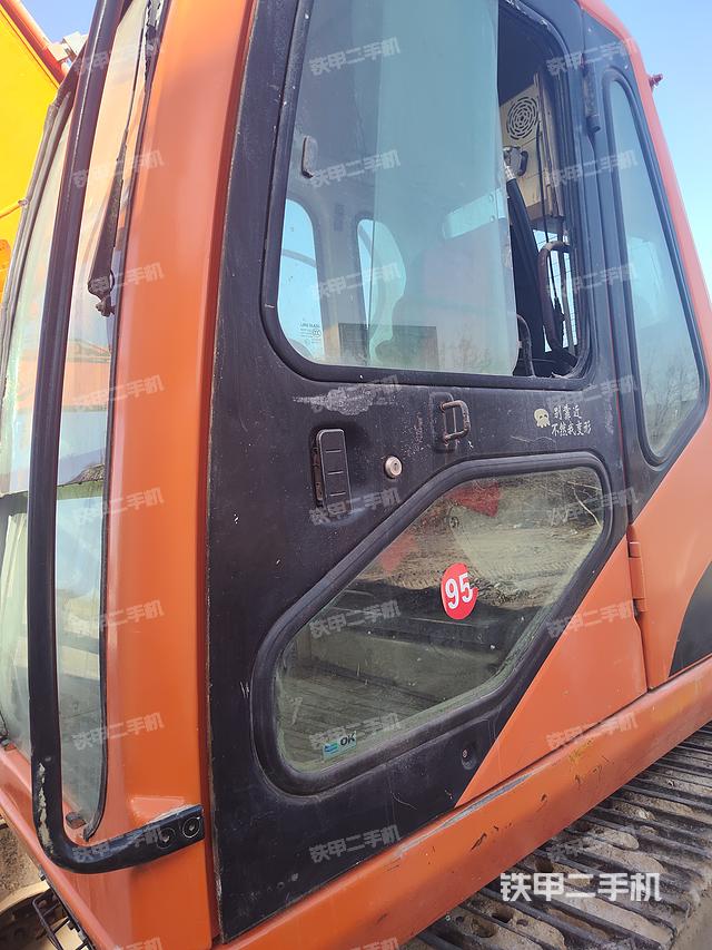 驾驶室整体（整机外观）