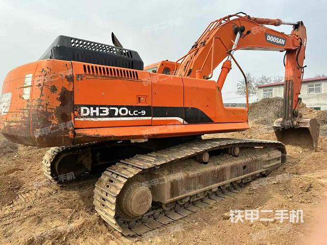 整機(jī)右后45°(整機(jī)外觀) 整機(jī)右后45°(整機(jī)外觀)