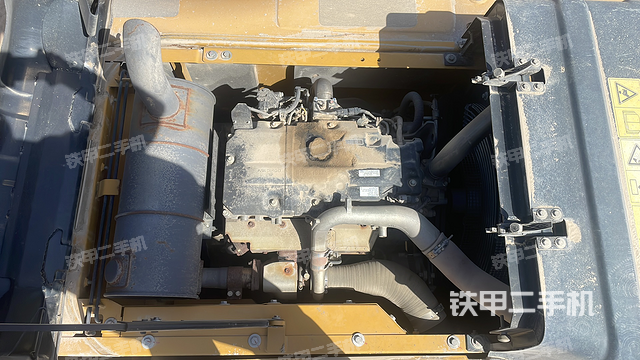 發(fā)動機整體俯視(整機外觀) 發(fā)動機整體俯視(整機外觀)