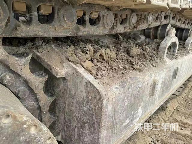 單側履帶整體(整機外觀) 單側履帶整體(整機外觀)