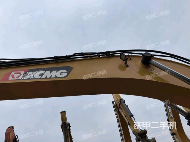 大臂整體?右側(cè)(工作和回轉(zhuǎn)裝置) 大臂整體?右側(cè)(工作和回轉(zhuǎn)裝置)