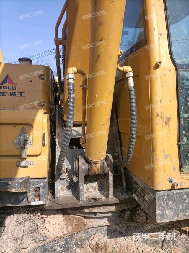 大臂根部 斜（工作和回转装置）