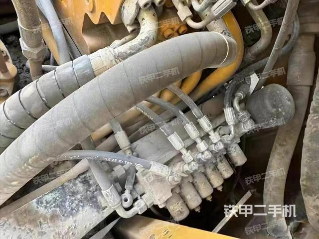 駕駛室整體（整機(jī)外觀）