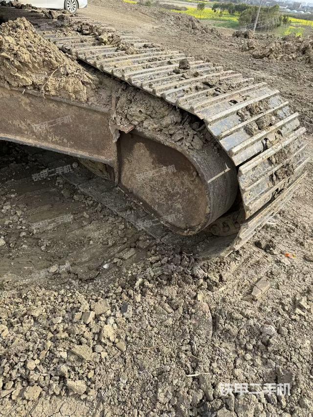 左側(cè)履帶整體?（行走機(jī)構(gòu)）