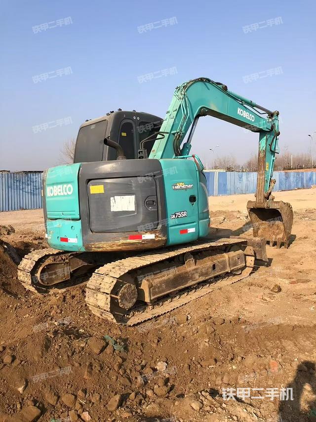 整機右后45°（整機外觀）