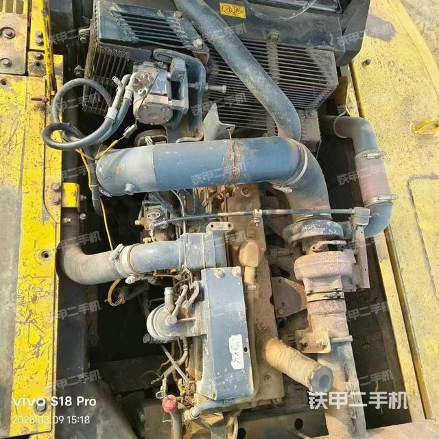 發(fā)動機整體俯視(整機外觀) 發(fā)動機整體俯視(整機外觀)