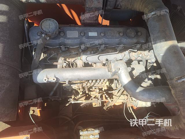 發(fā)動機(jī)整體俯視(整機(jī)外觀) 發(fā)動機(jī)整體俯視(整機(jī)外觀)