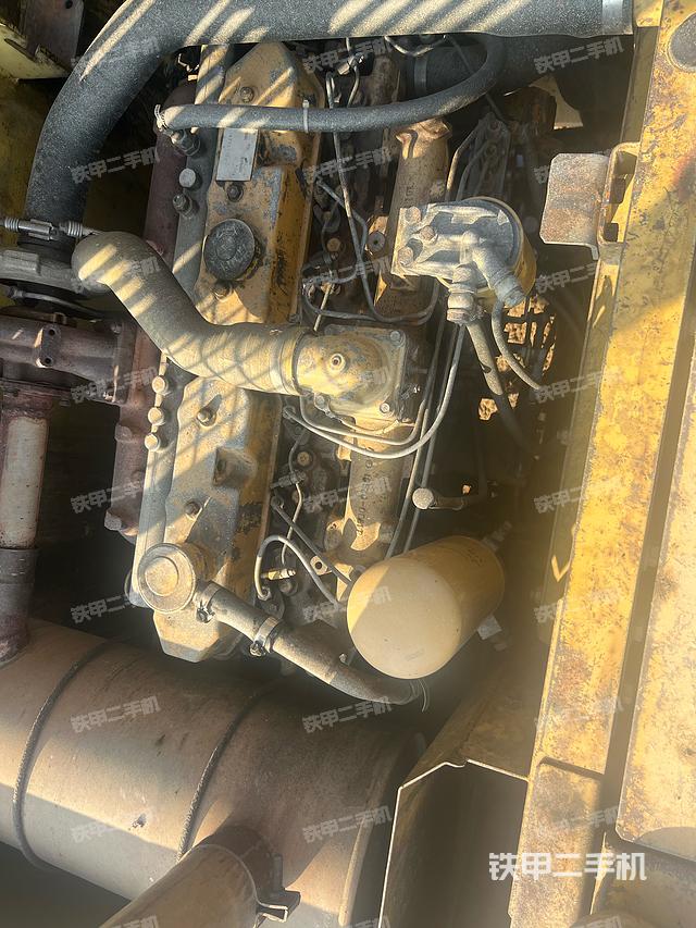 發(fā)動機整體俯視(整機外觀) 發(fā)動機整體俯視(整機外觀)