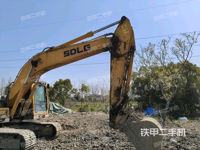 小臂整體左后（工作和回轉(zhuǎn)裝置）