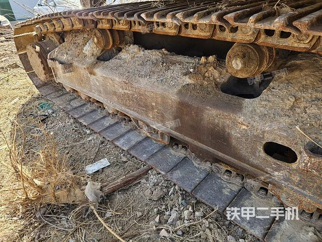 單側(cè)履帶整體（整機(jī)外觀）