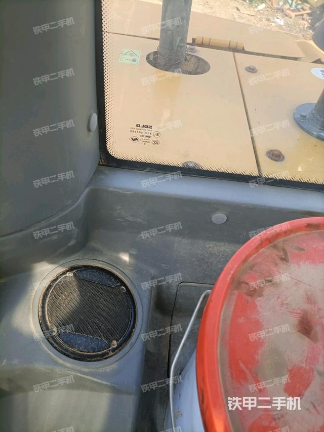 后窗玻璃角标（驾驶室部分）