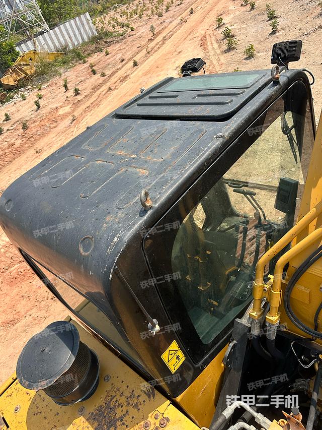 駕駛室頂部（整機(jī)外觀）