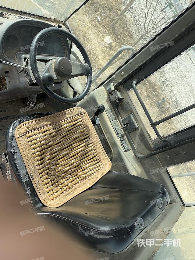 駕駛室工作臺（整機外觀及大件）