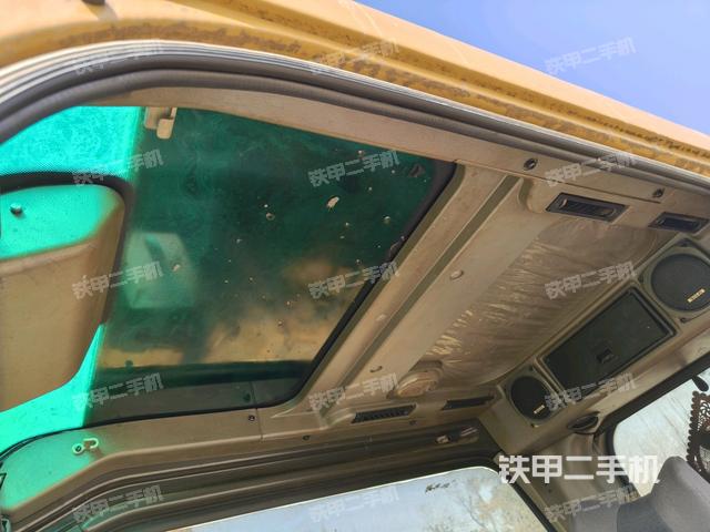 左后方玻璃角標(biāo)（駕駛室部分）