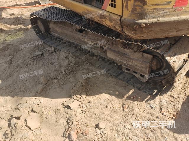 左侧行走马达盖板(行走机构) 左侧行走马达盖板(行走机构)