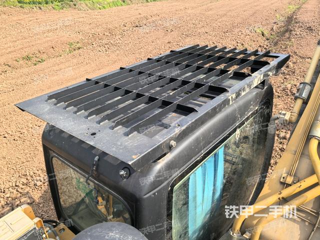 氣門室蓋螺絲特寫（上車部件）