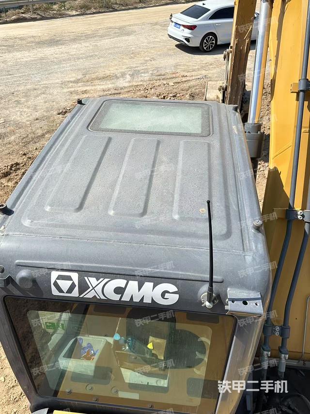 駕駛室頂部(整機外觀) 駕駛室頂部(整機外觀)