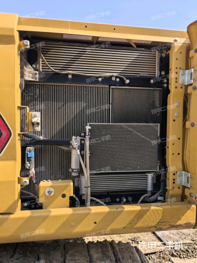 散熱器正面（大件艙室）