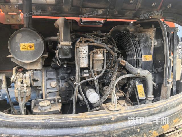 发动机室（上车部件）