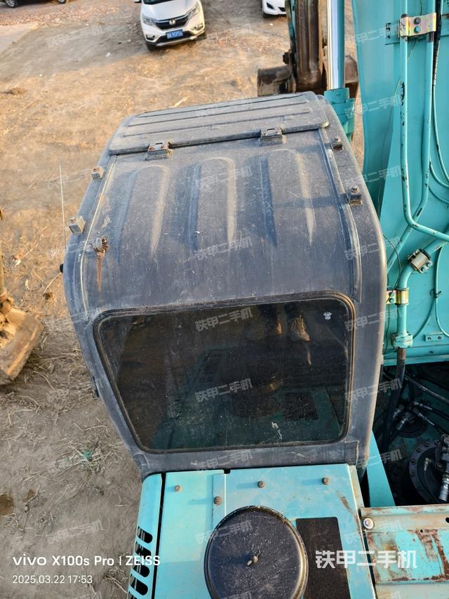 駕駛室頂部（整機(jī)外觀）