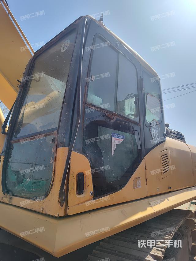 駕駛室整體（整機(jī)外觀）