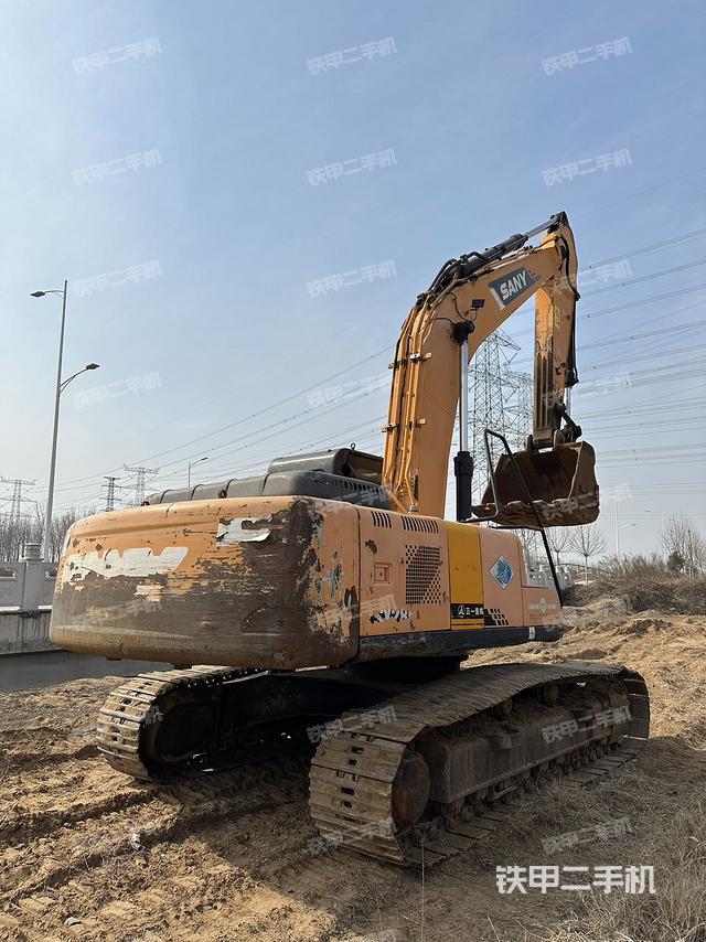 整機(jī)右后45°(整機(jī)外觀) 整機(jī)右后45°(整機(jī)外觀)