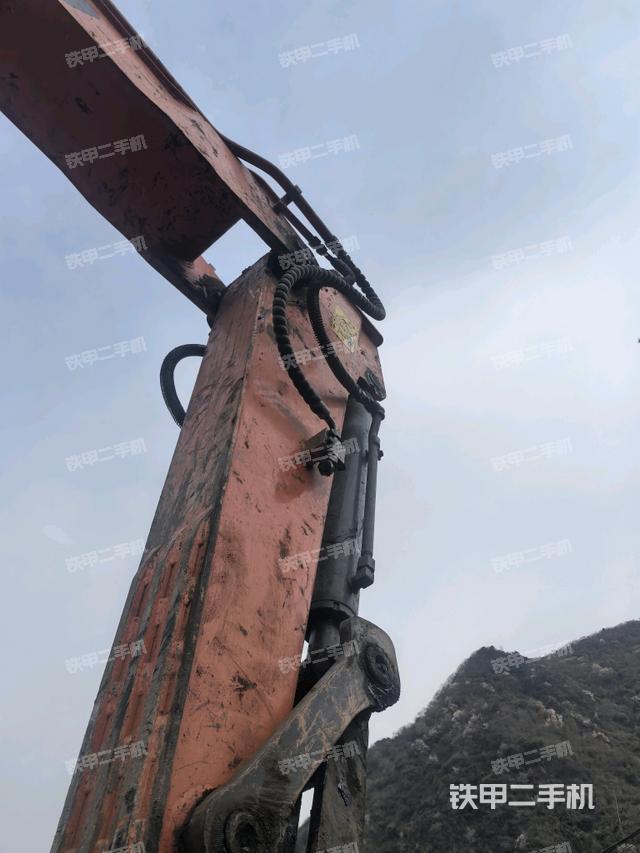 小臂整体右前（工作和回转装置）