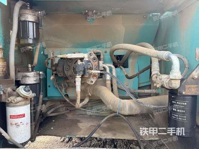 液壓泵斜45?左（大件艙室）