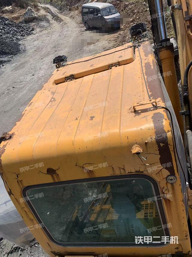 駕駛室頂部（整機(jī)外觀）