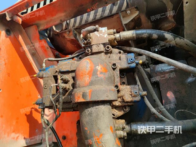 液壓泵斜45?左(大件艙室) 液壓泵斜45?左(大件艙室)