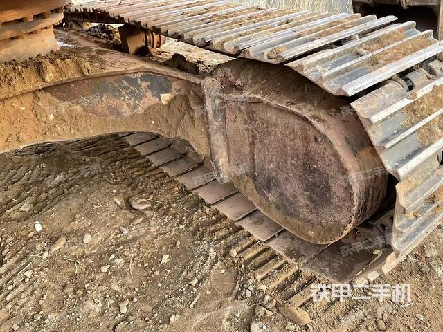 單側(cè)履帶整體（整機(jī)外觀）