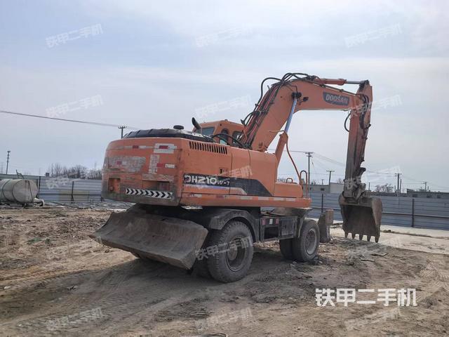 整機右后45°(整機外觀) 整機右后45°(整機外觀)