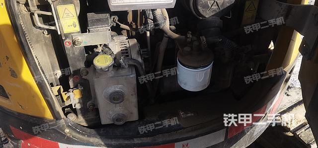 液壓泵艙室正面整體（整機(jī)外觀）