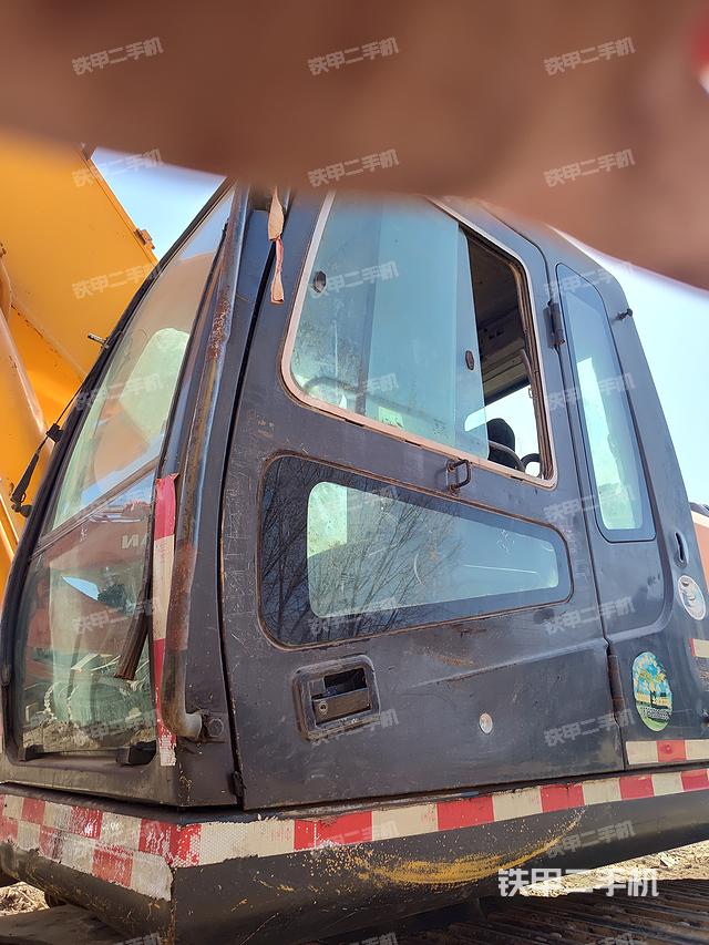 驾驶室整体（整机外观）