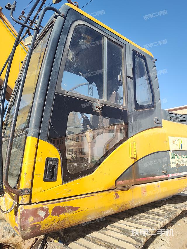 驾驶室整体（整机外观）