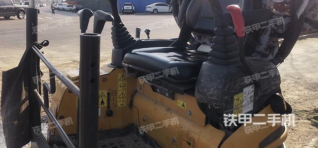 駕駛室整體（整機(jī)外觀）