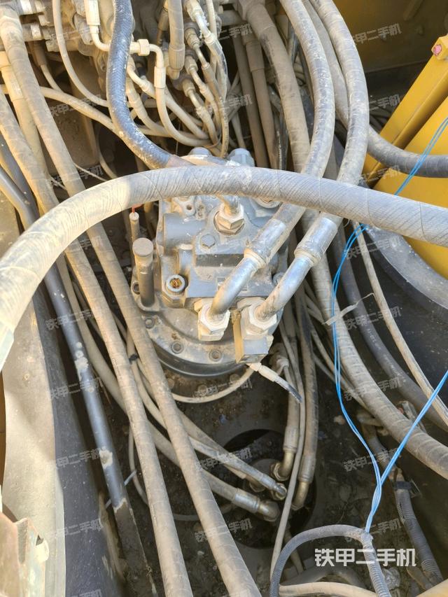 回轉(zhuǎn)馬達(dá)（上車部件）