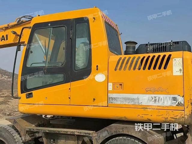 驾驶室整体（整机外观）