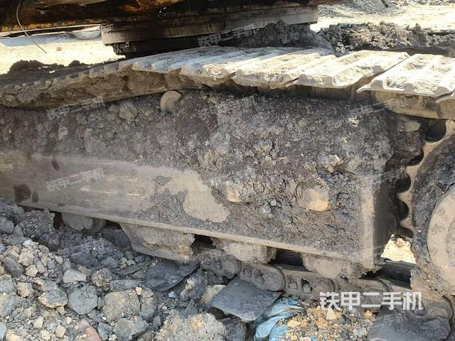 單側(cè)履帶整體（整機(jī)外觀）