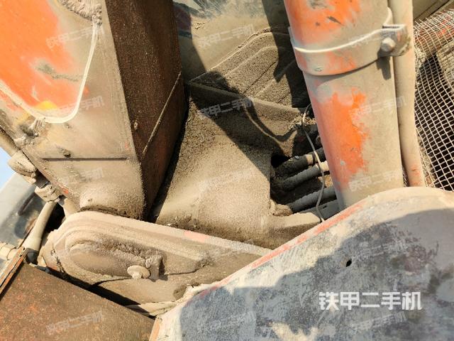 大臂根部?斜視(工作和回轉(zhuǎn)裝置) 大臂根部?斜視(工作和回轉(zhuǎn)裝置)
