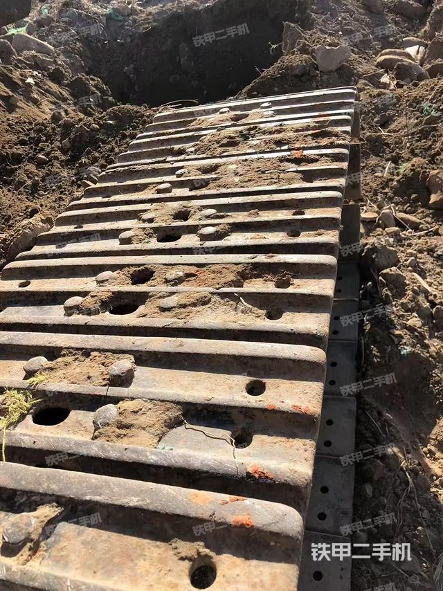 單側(cè)履帶整體（整機外觀）