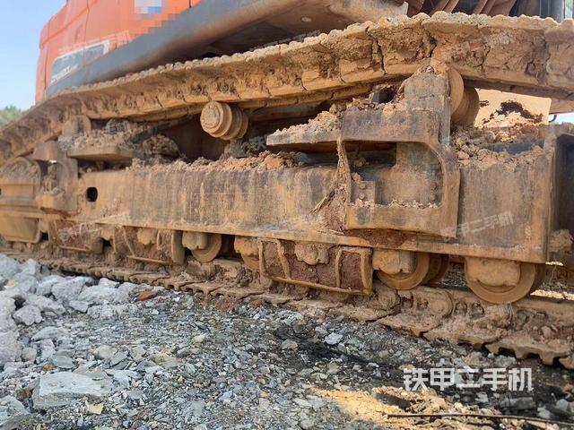 单侧履带整体（整机外观）