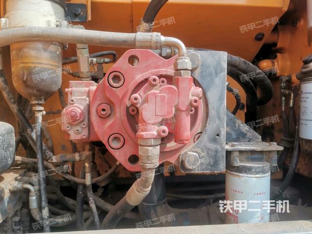 液壓泵斜45?左（大件艙室）