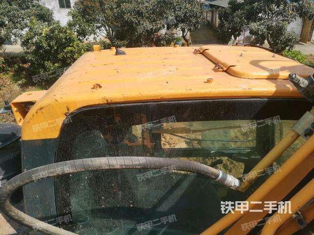 駕駛室頂部俯視（上車部件）