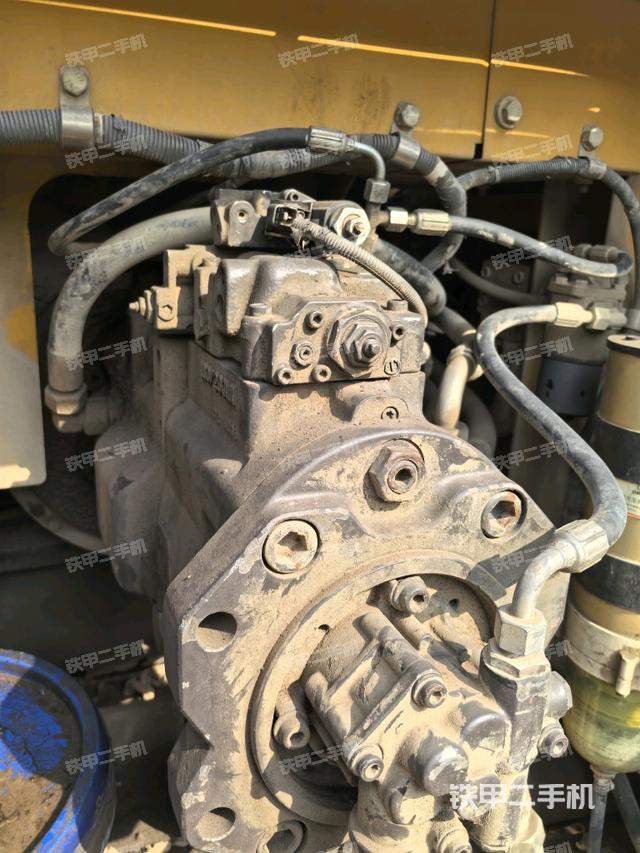 液壓泵斜45?左（大件艙室）