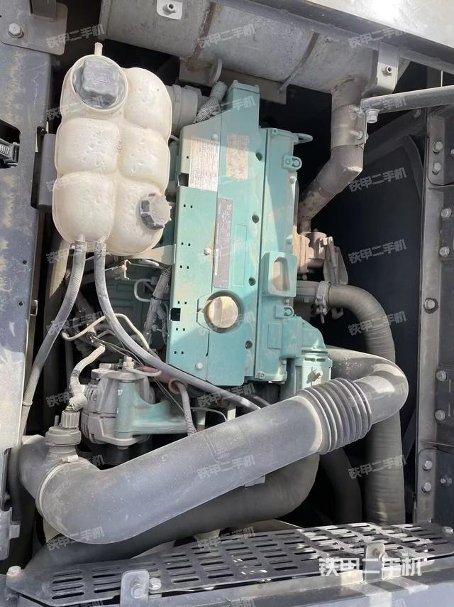 發(fā)動機整體俯視(整機外觀) 發(fā)動機整體俯視(整機外觀)